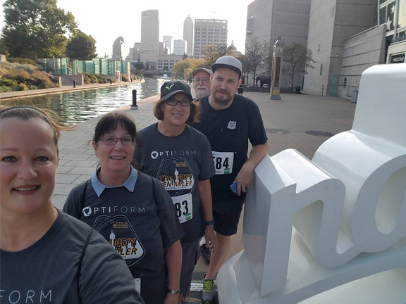 Indy Ten Miler Group on Canal